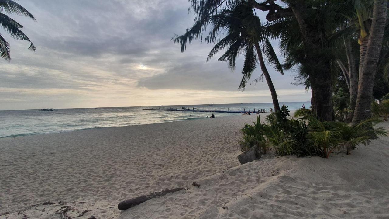 Divegurus Boracay Beach Resort Manoc-Manoc Exterior photo